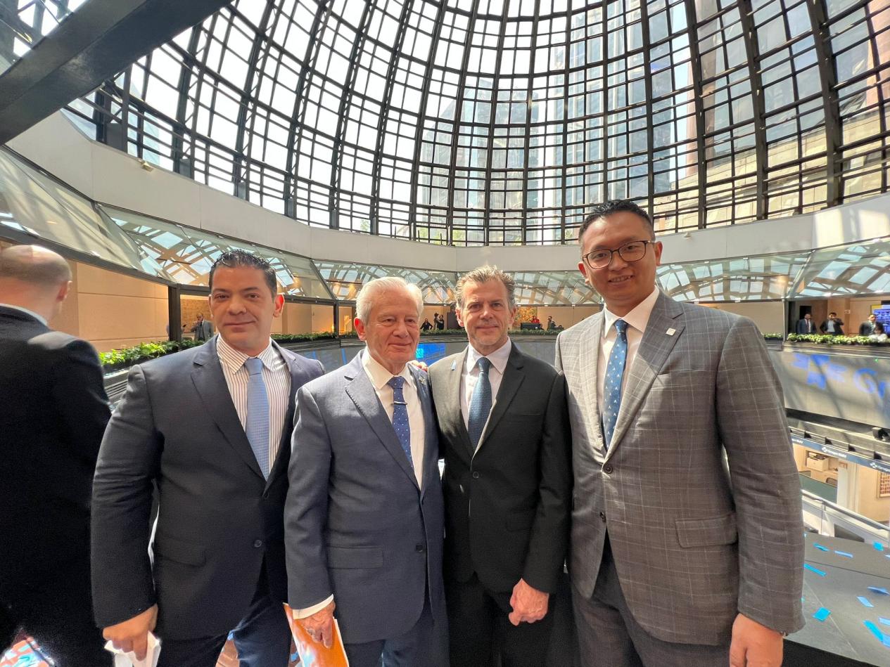 Focus moment! Same frame as the head of Mexican securities,ATFXGroup ChairmanJoe Lisuffer...870 / author:atfx2019 / PostsID:1726287