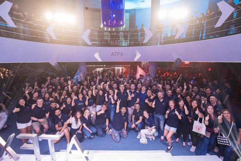 Huazhang Shengqi,ATFXThe group's annual conference grand ceremony showcases infinite possibilities with brilliant performances467 / author:atfx2019 / PostsID:1727844