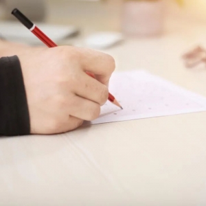 Have the math questions in the college entrance examination become difficult? On the Reform of College Entrance Examination Propositions from the Perspective of Difficulty and Ease